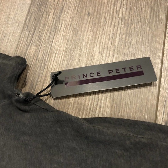 Peter Prince Collection NYC T-Shirt Medium Distressed Black Short Sleeve Pocket - Picture 9 of 12